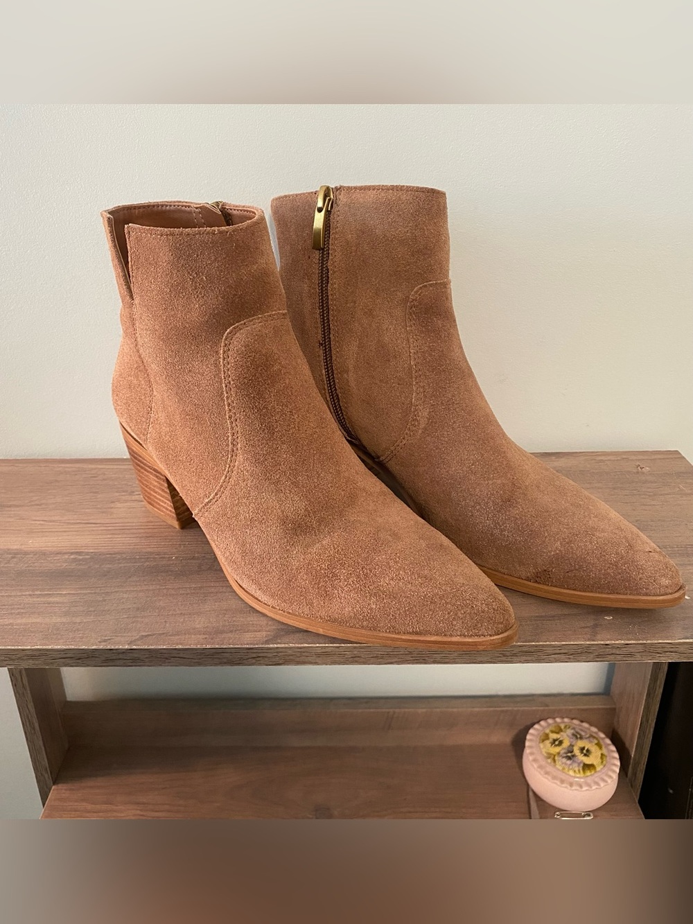 WORN ONCE Franco Sarto Tan Suede Ankle Booties Leather Side Zip 8 Western Boho